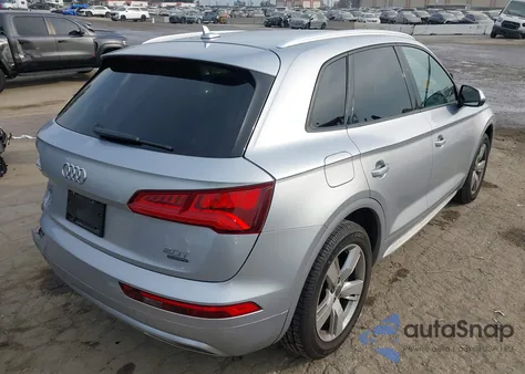2018 Audi Q5 2.0T Premium/2.0T Tech Premium z USA, uszkodzony, nr VIN WA1ANAFY9J2084778